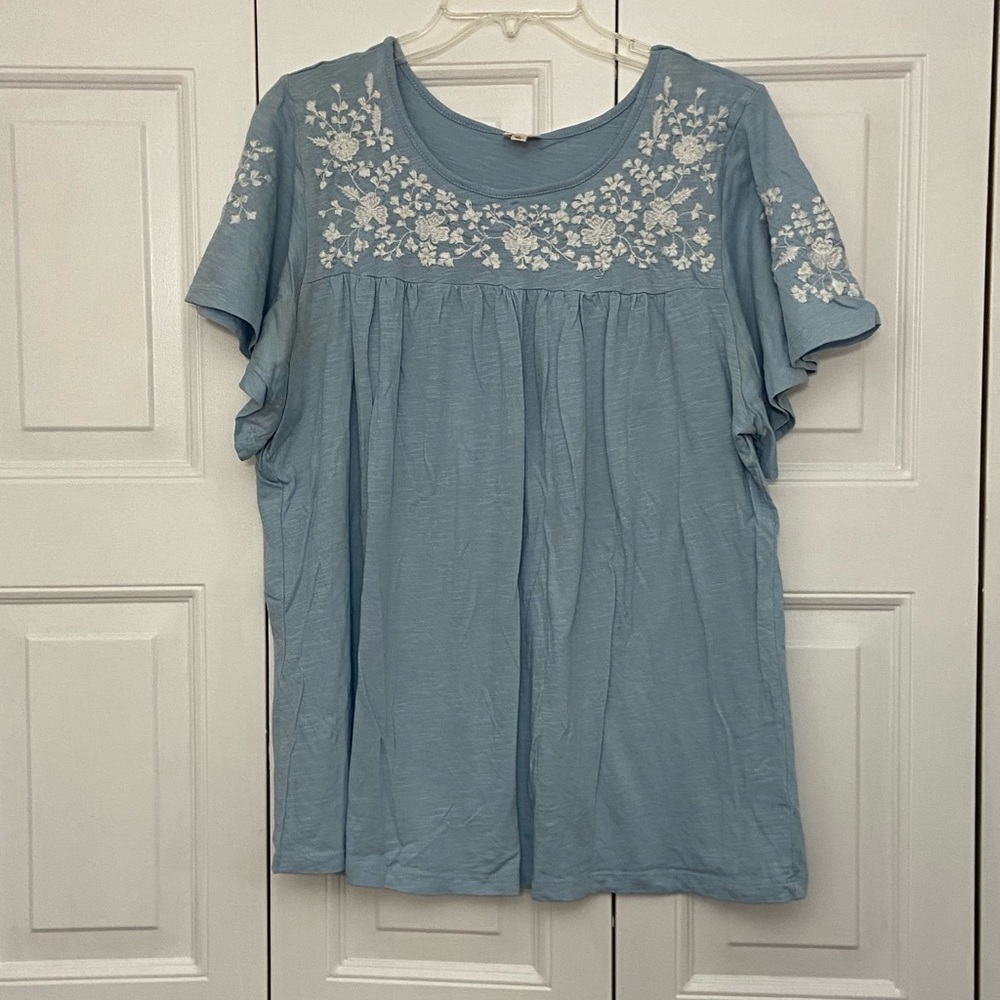 Keep In Touch, Embroidered Blue Flutter sleeve Blouse, Size Large